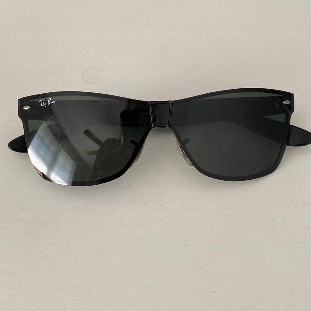 Ray-Ban Frameless Wayfarer